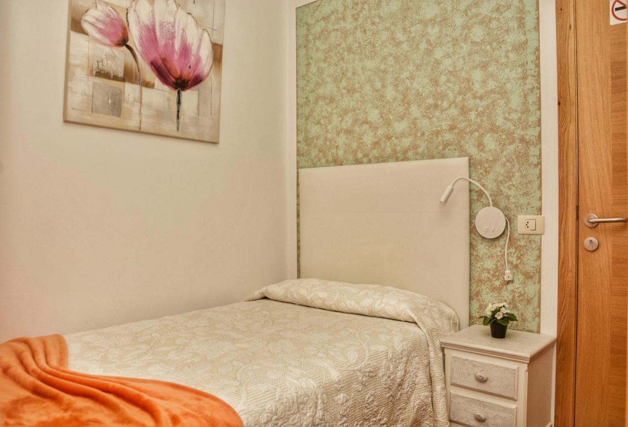 Hostal La Colegiata Vigo Eksteriør billede