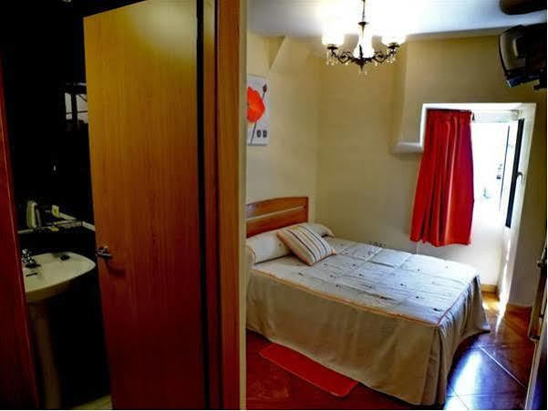 Hostal La Colegiata Vigo Eksteriør billede